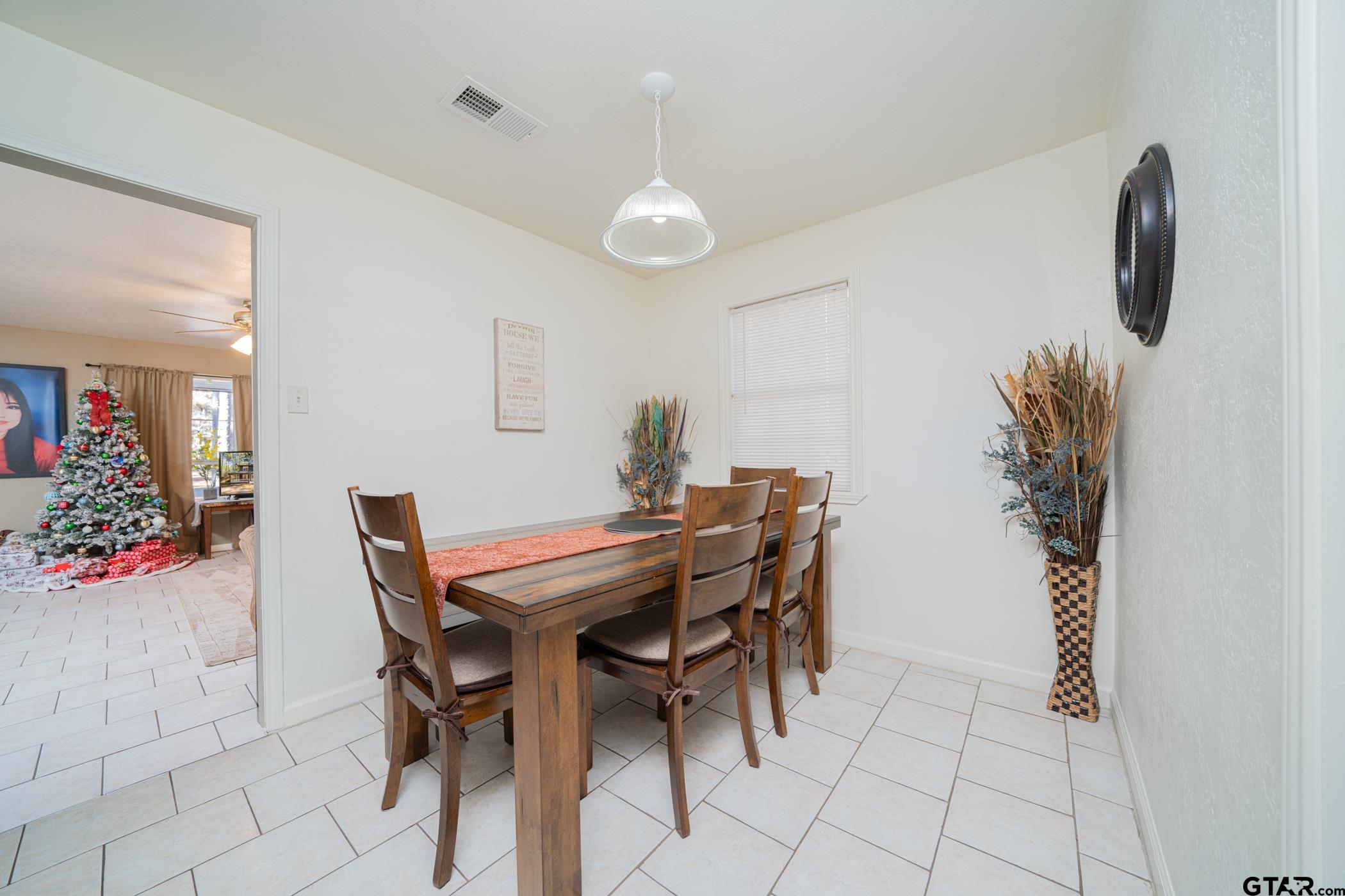 144 Pine Branch Glen, Holly Lake Ranch, Texas image 3