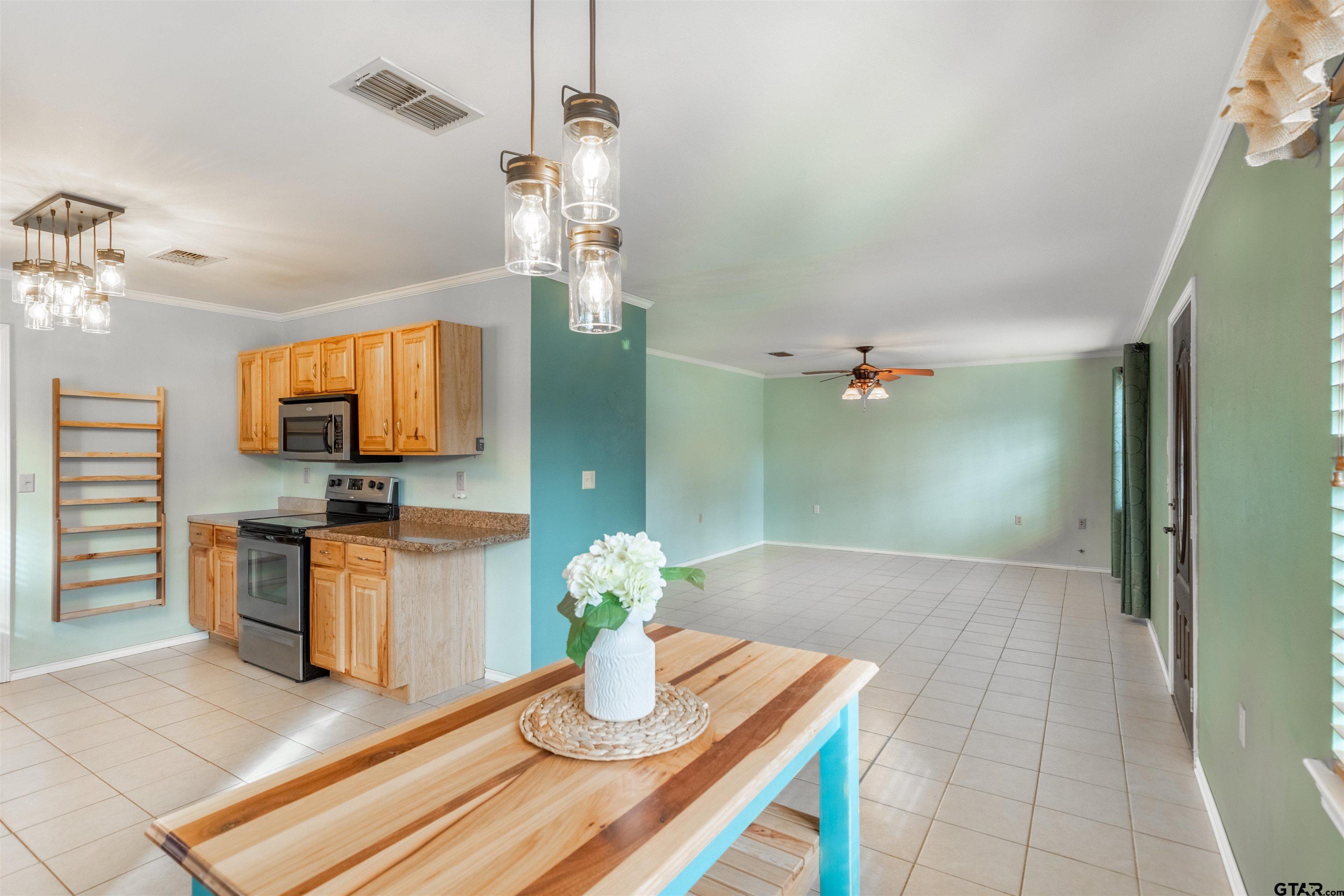 201 Willowbrook Ave, Tyler, Texas image 3