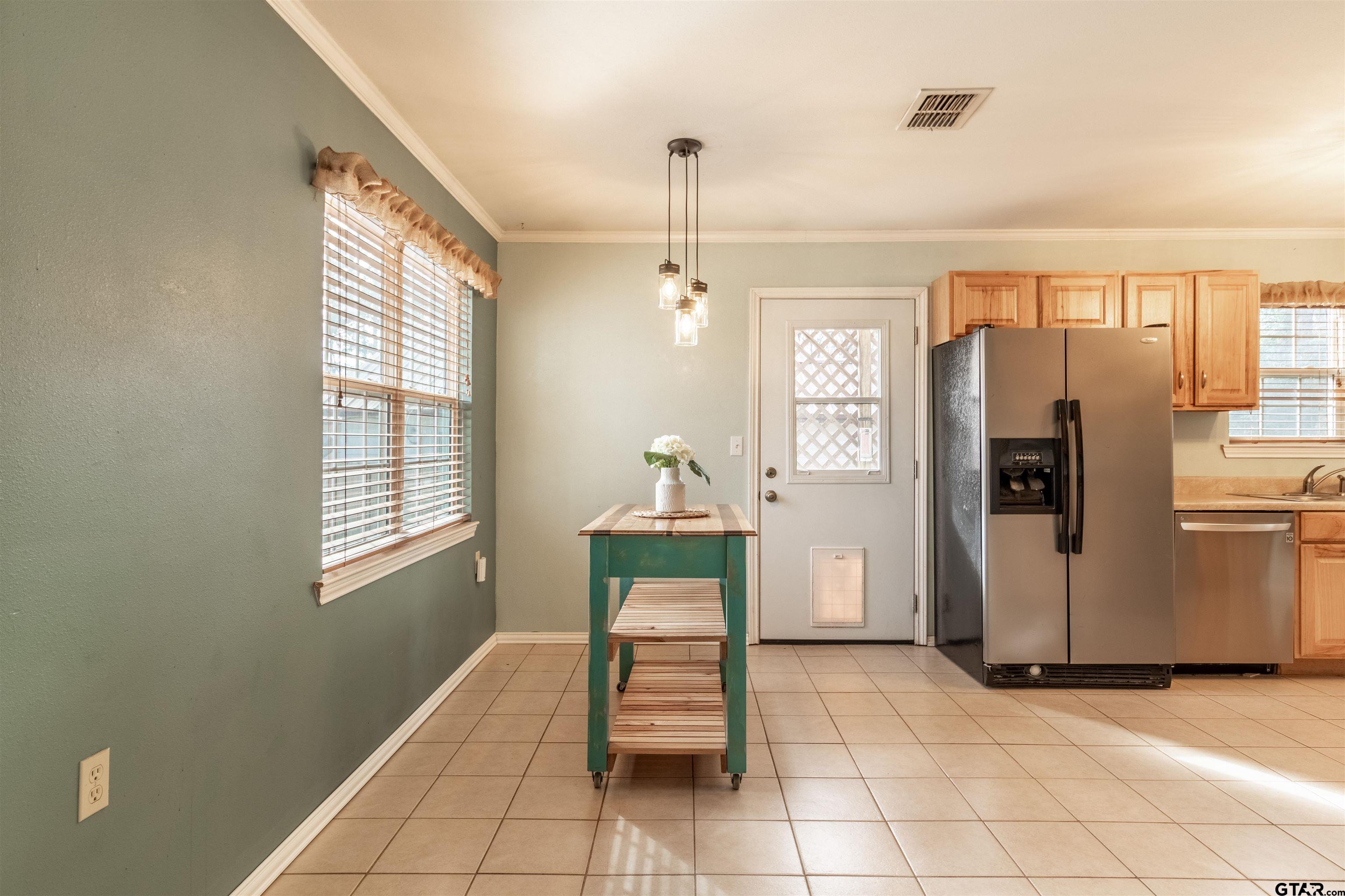 201 Willowbrook Ave, Tyler, Texas image 4