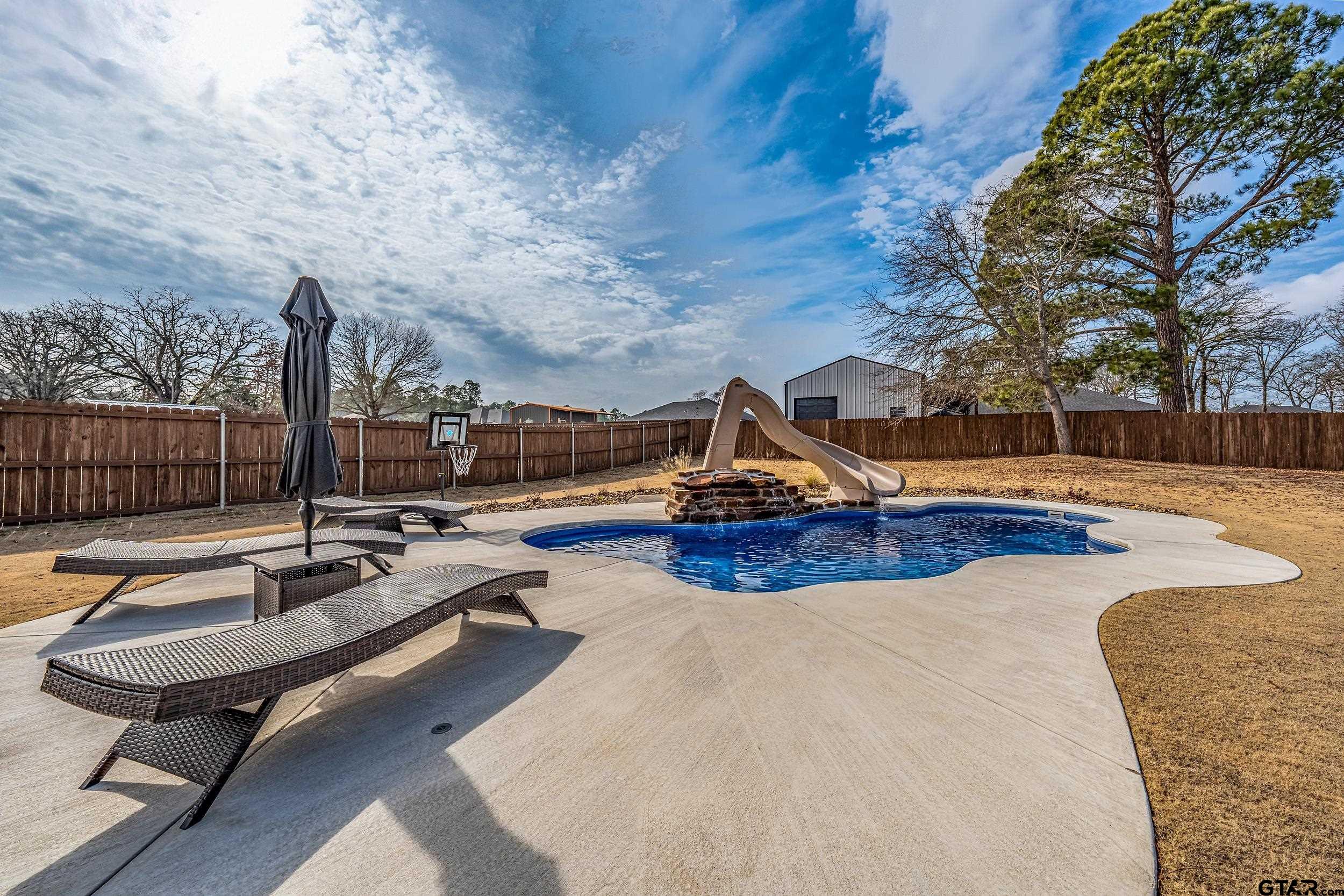 332 Cr 6462, Mineola, Texas image 19