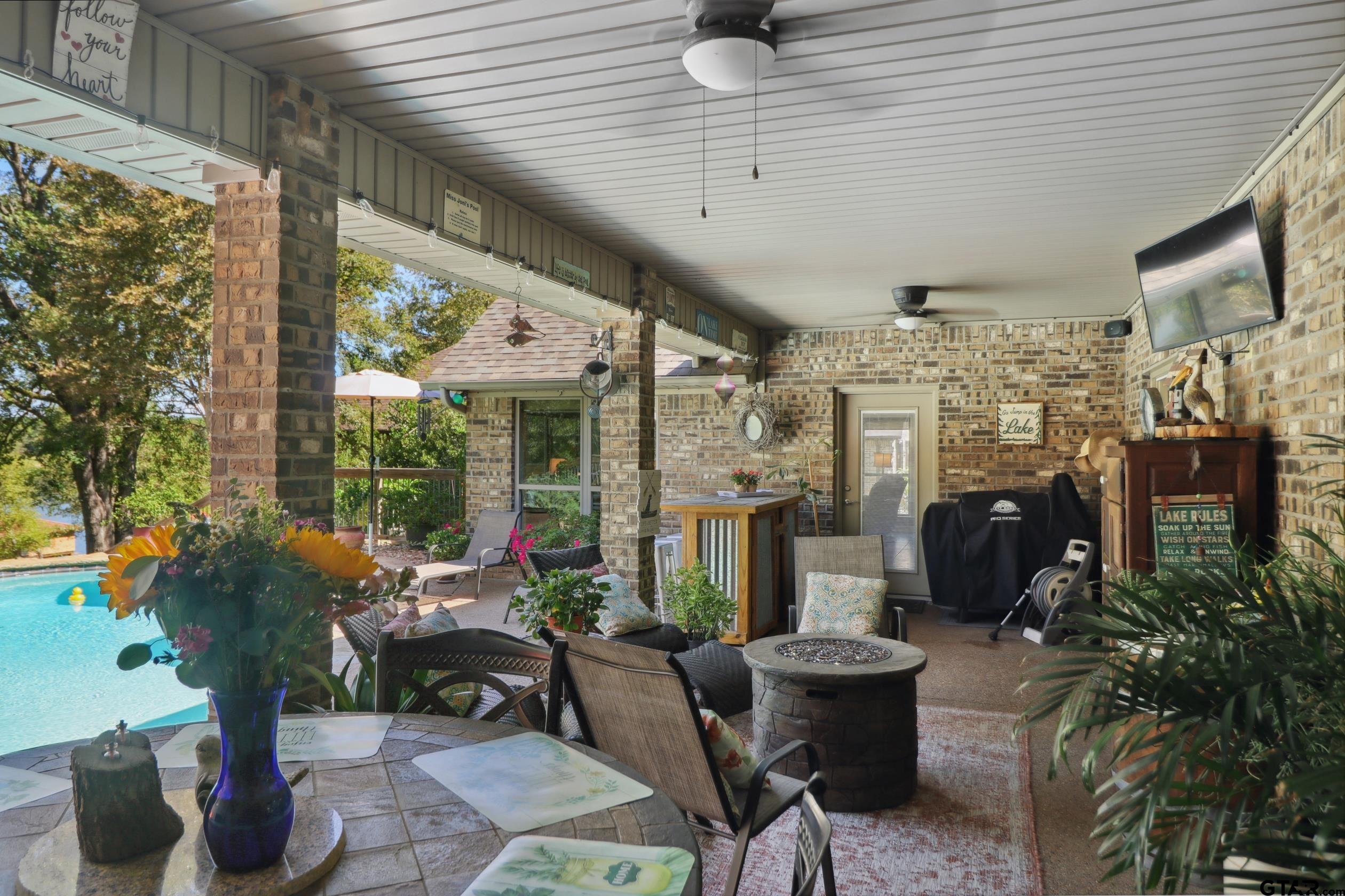 21489 Stevenson Rd, Frankston, Texas image 32
