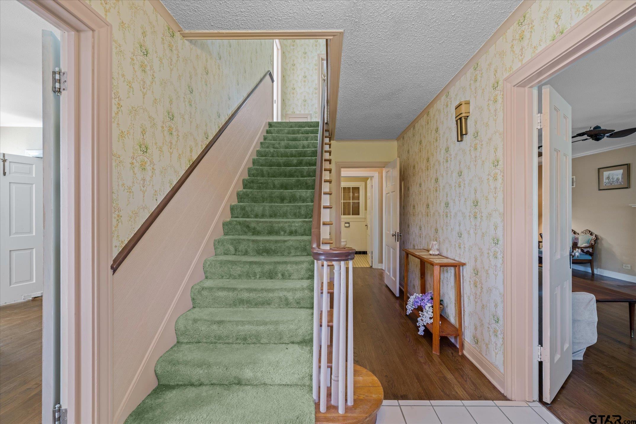 Picture 4