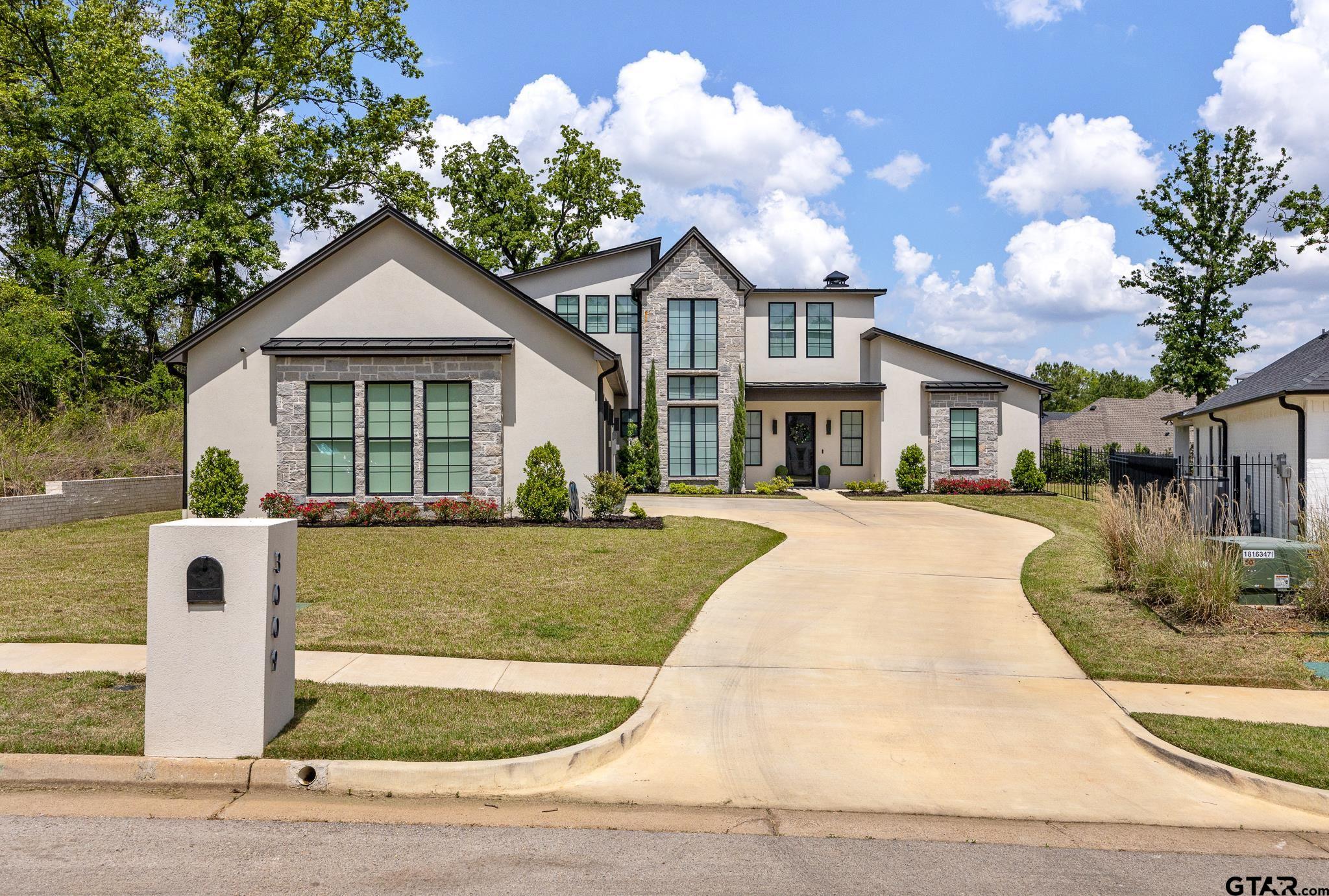 3009 Forest Trl