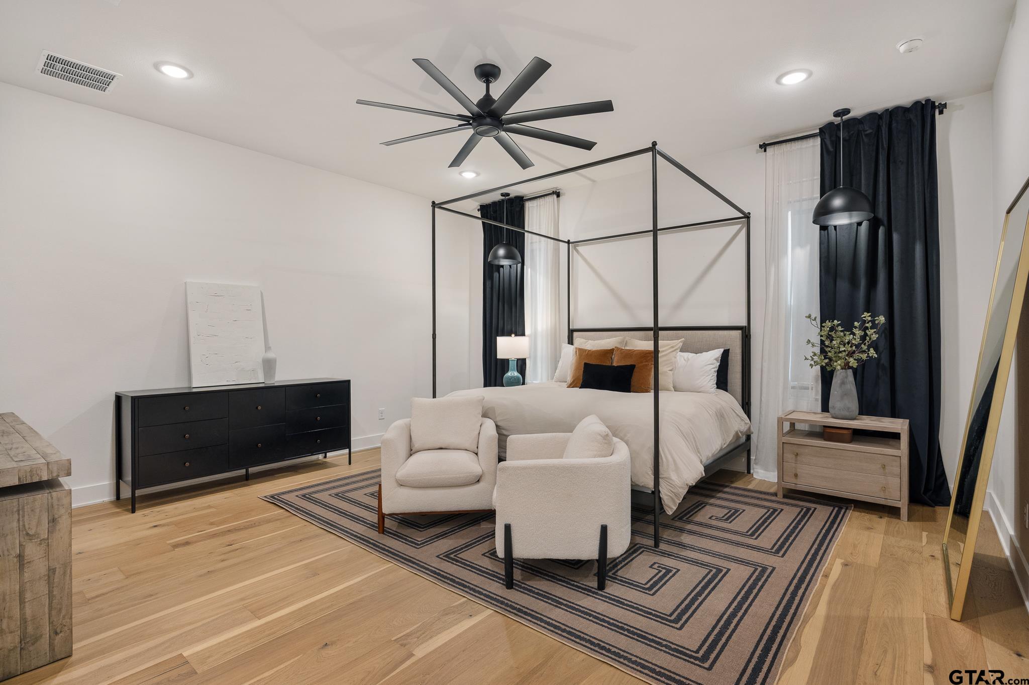 3009 Forest Trl