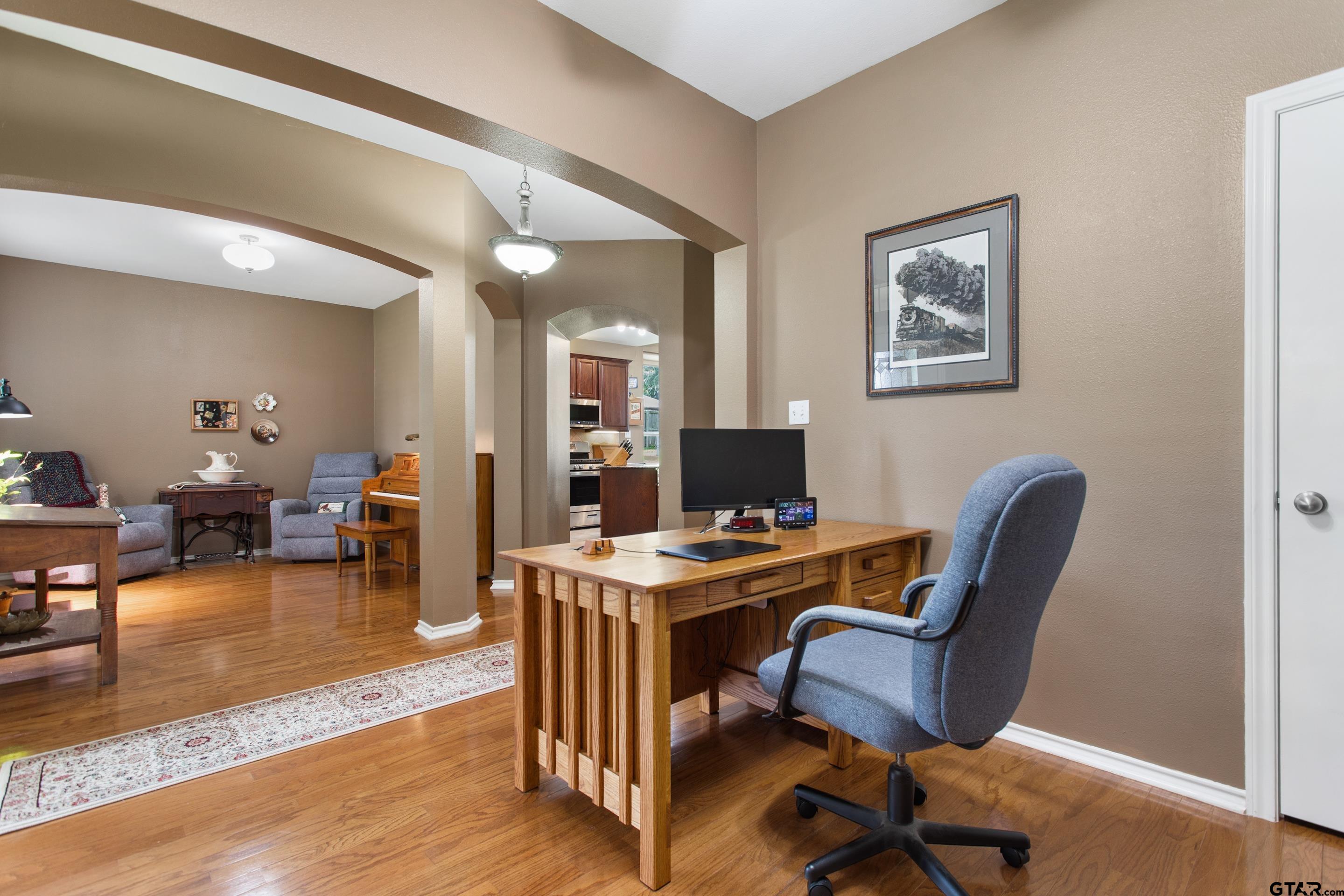 Property Image 6